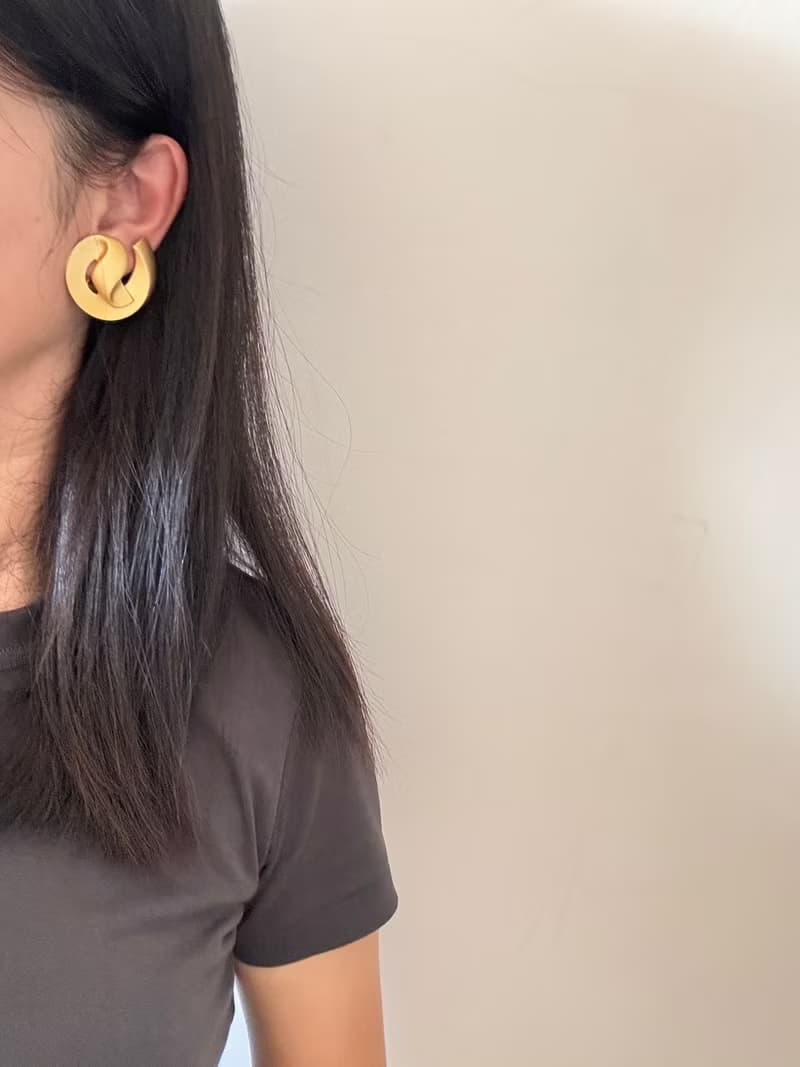 老又好古董珠寶 AVON 霧面啞光金色線條夾式耳環 C1147