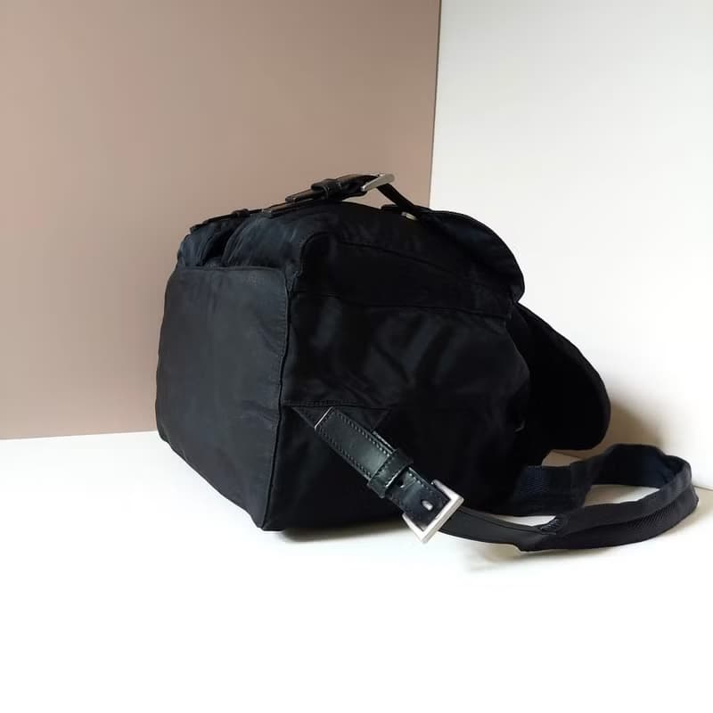 絕版古董品 Prada黑色銀標尼龍雙肩包 後背包 背囊 中古包 二手包