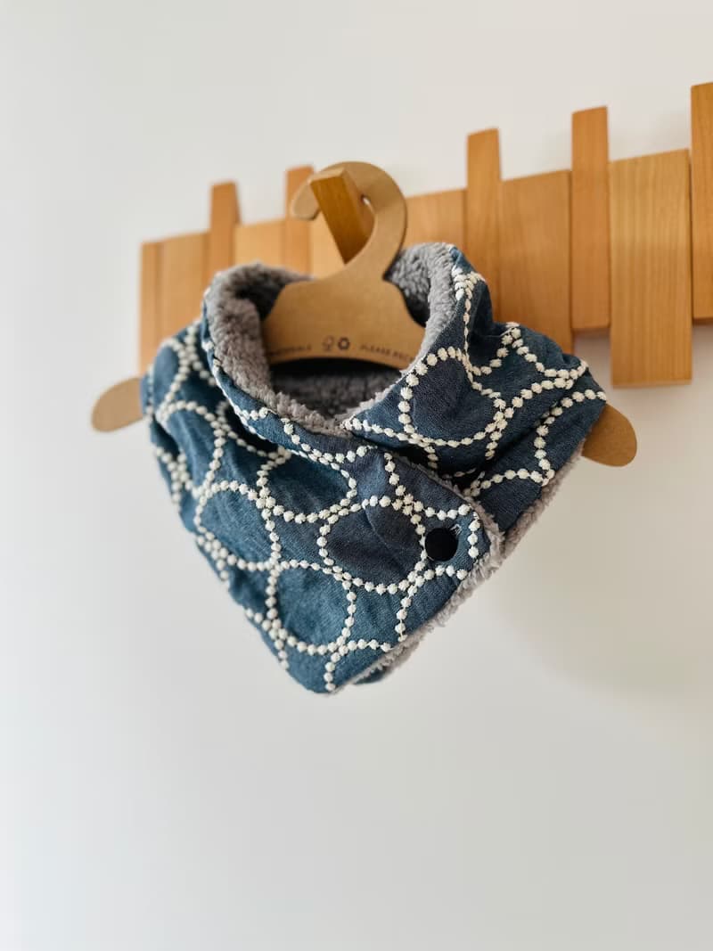 英國手工縫製 保暖圍巾圍脖頸巾 可愛碎花刺繡