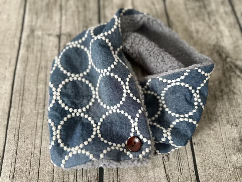 英國手工縫製 保暖圍巾圍脖頸巾 可愛碎花刺繡