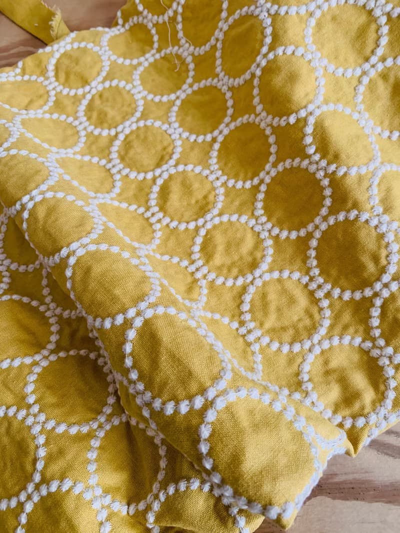 英國手工縫製 保暖圍巾圍脖頸巾 可愛碎花刺繡