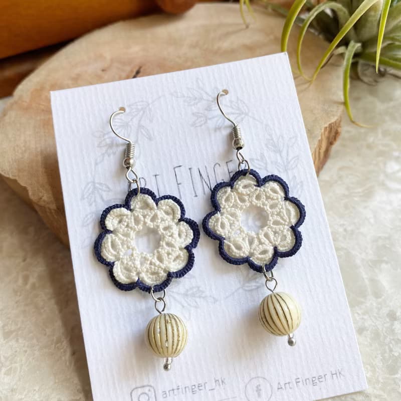 田園藍邊花花耳環 Tatting earrings 耳鈎 耳環 梭織 禮物 鉤花