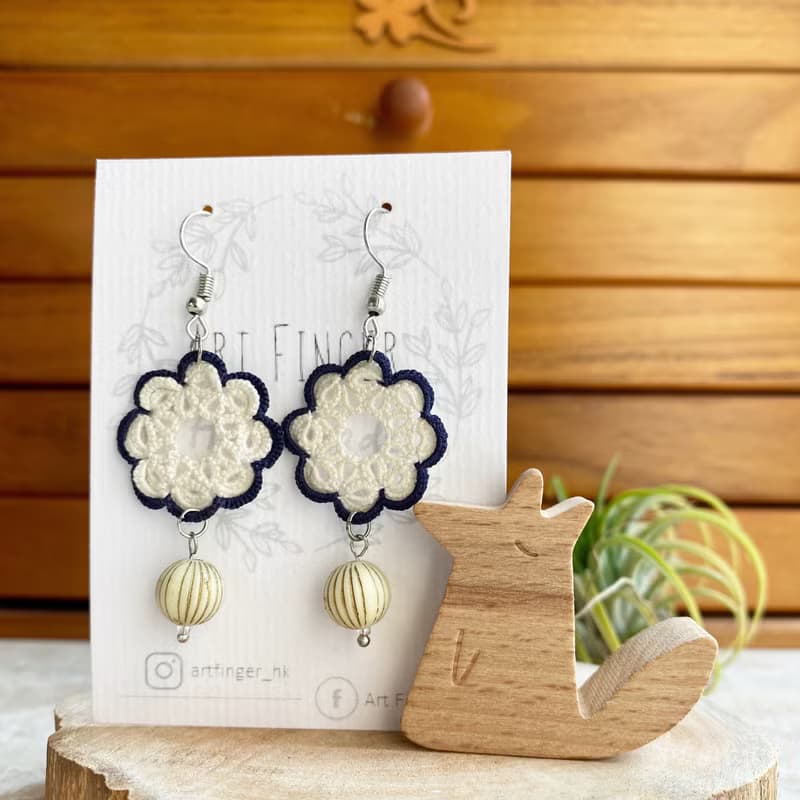 田園藍邊花花耳環 Tatting earrings 耳鈎 耳環 梭織 禮物 鉤花