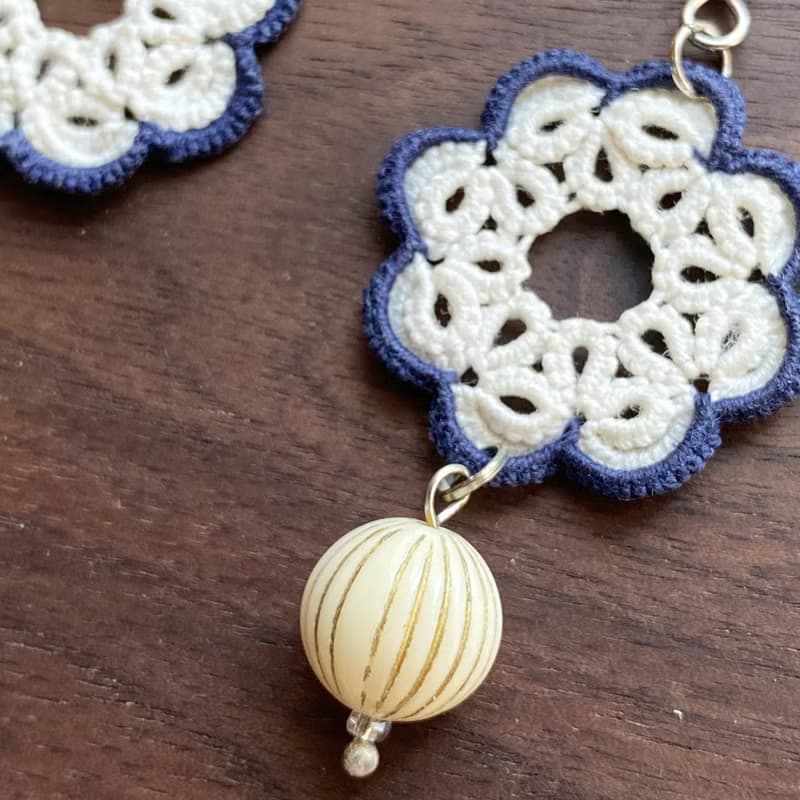 田園藍邊花花耳環 Tatting earrings 耳鈎 耳環 梭織 禮物 鉤花