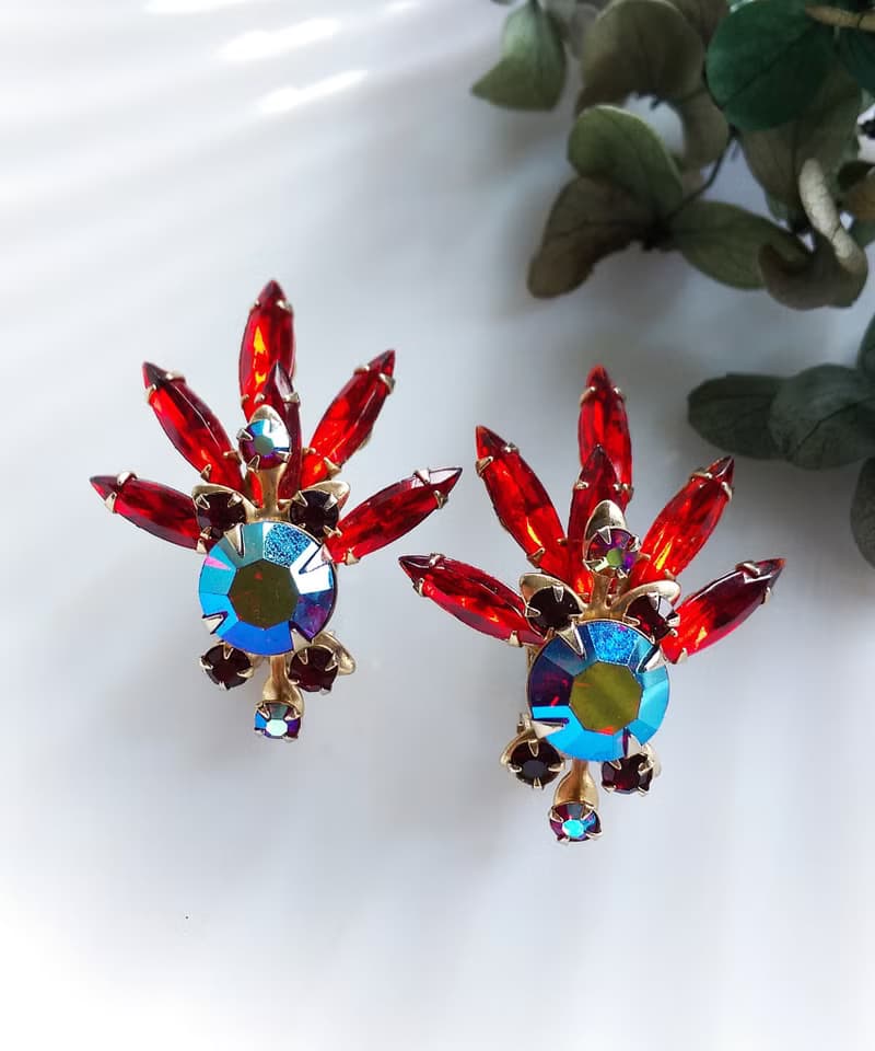 Vintage Jewelry 西洋古董飾品 紅色調 放射 長馬眼 夾式耳環