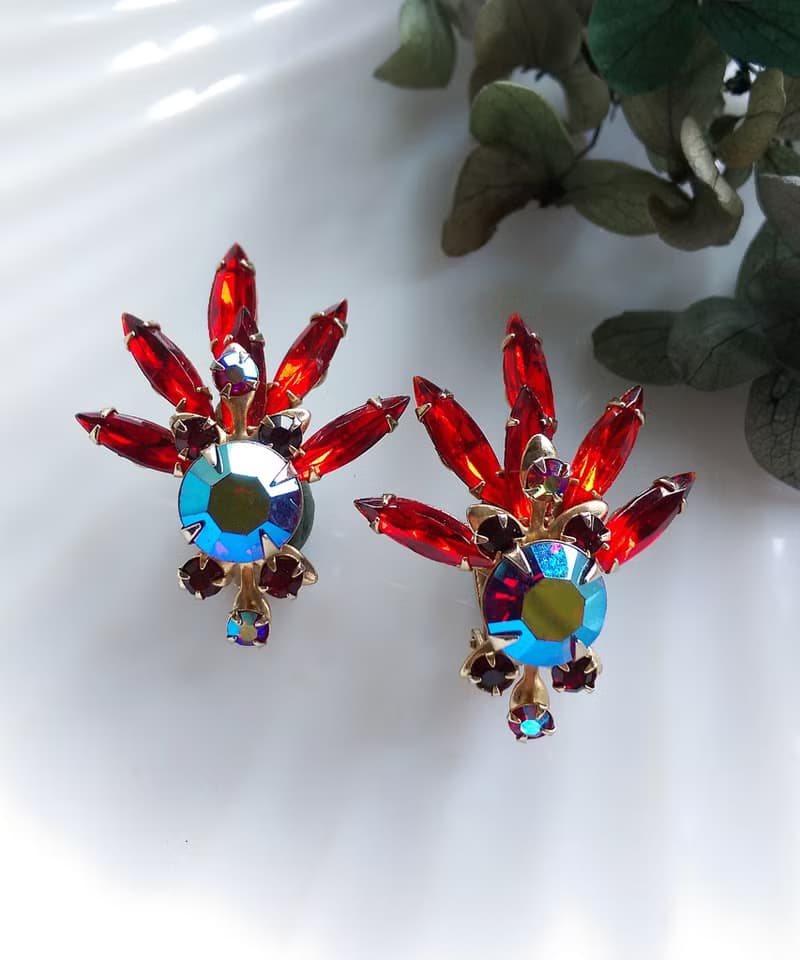 Vintage Jewelry 西洋古董飾品 紅色調 放射 長馬眼 夾式耳環