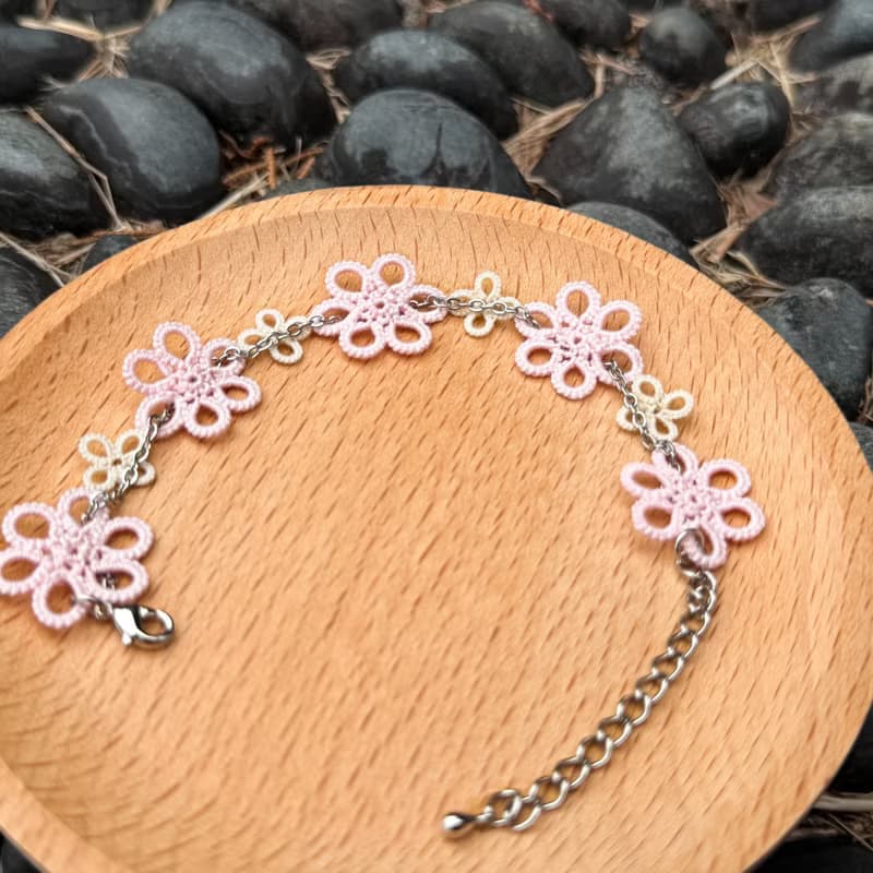 【花間織語】梭編蕾絲手鍊與鋼鍊的搭配 (四色可選)