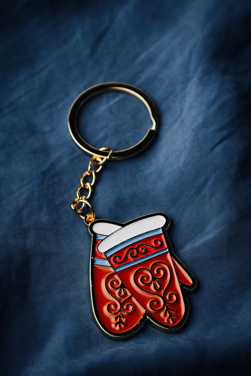 雅库特西伯利亚手套钥匙扣 搪瓷冬日饰品