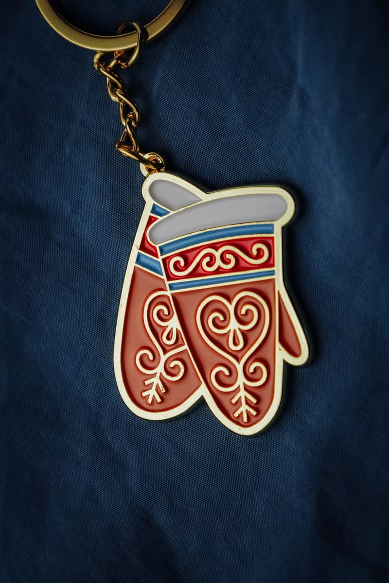 雅库特西伯利亚手套钥匙扣 搪瓷冬日饰品