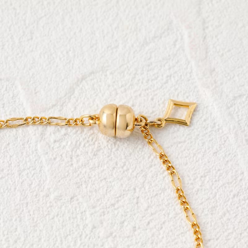 3 pearls magnet bracelet GD ニッケルフリーマグネットブレスレット　磁石で着脱簡単な淡水パールブレスレット　ゴールド