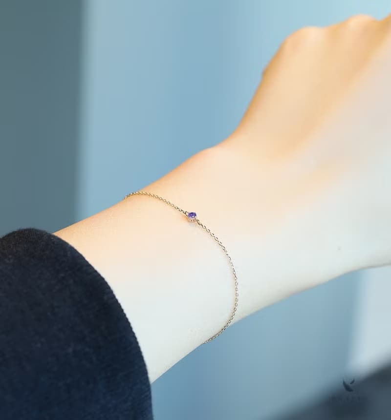 9月誕生石 K10 バイオレットブルーサファイアの一粒ブレスレット ~Petela~ (K18 変更可能)