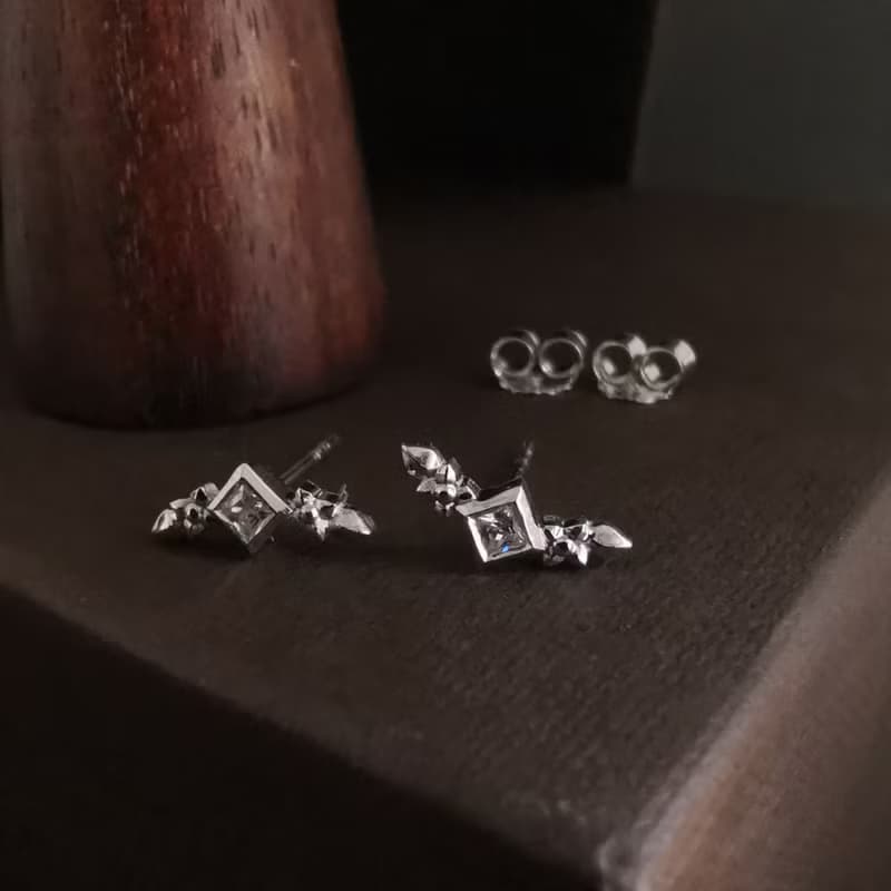 Pearl conch Ear cuff & stud ear 夾式耳環 耳骨夾 珍珠耳環