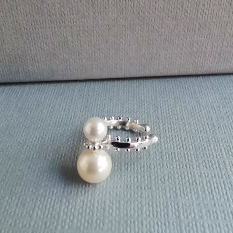 Pearl conch Ear cuff & stud ear 夾式耳環 耳骨夾 珍珠耳環