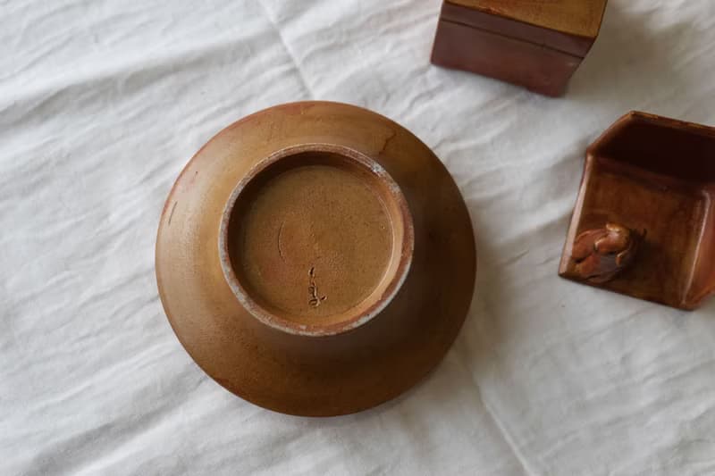 茶葉褐 飛碟碗