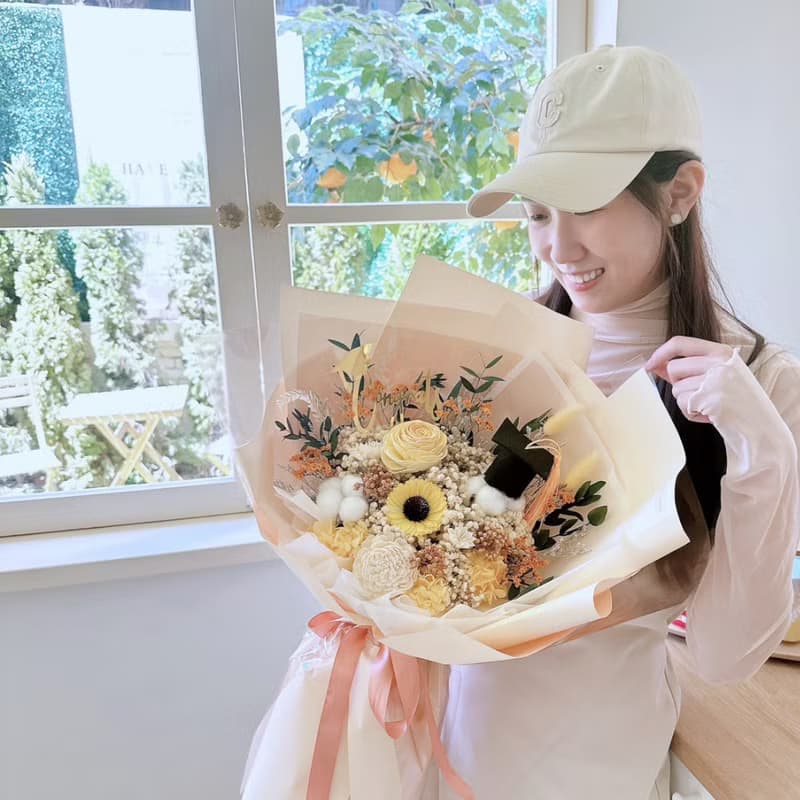 經典向日葵畢業花束 畢業花束 太陽花 滿天星 乾燥花 交換禮物