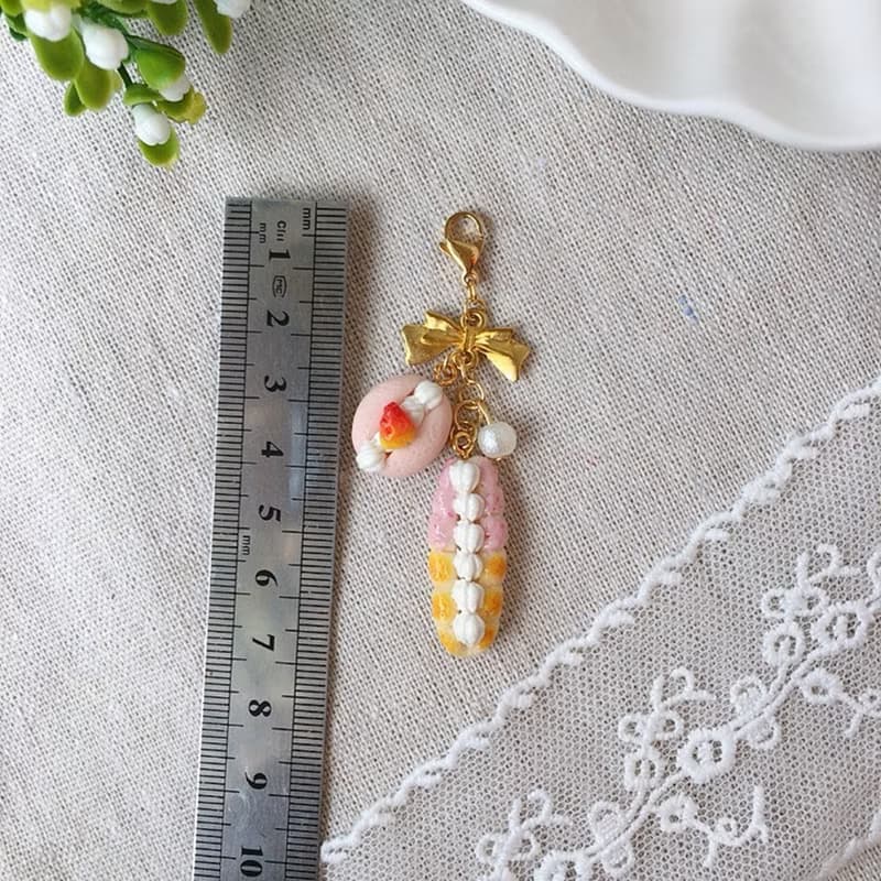 原創迷你可愛仿真手作草莓奶油歐包拉鏈扣龍蝦扣掛件吊飾