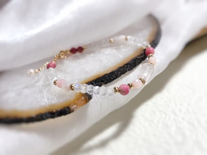 粉晶、粉澳寶、月光石 天然石手鍊