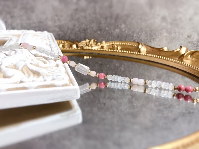 粉晶、粉澳寶、月光石 天然石手鍊
