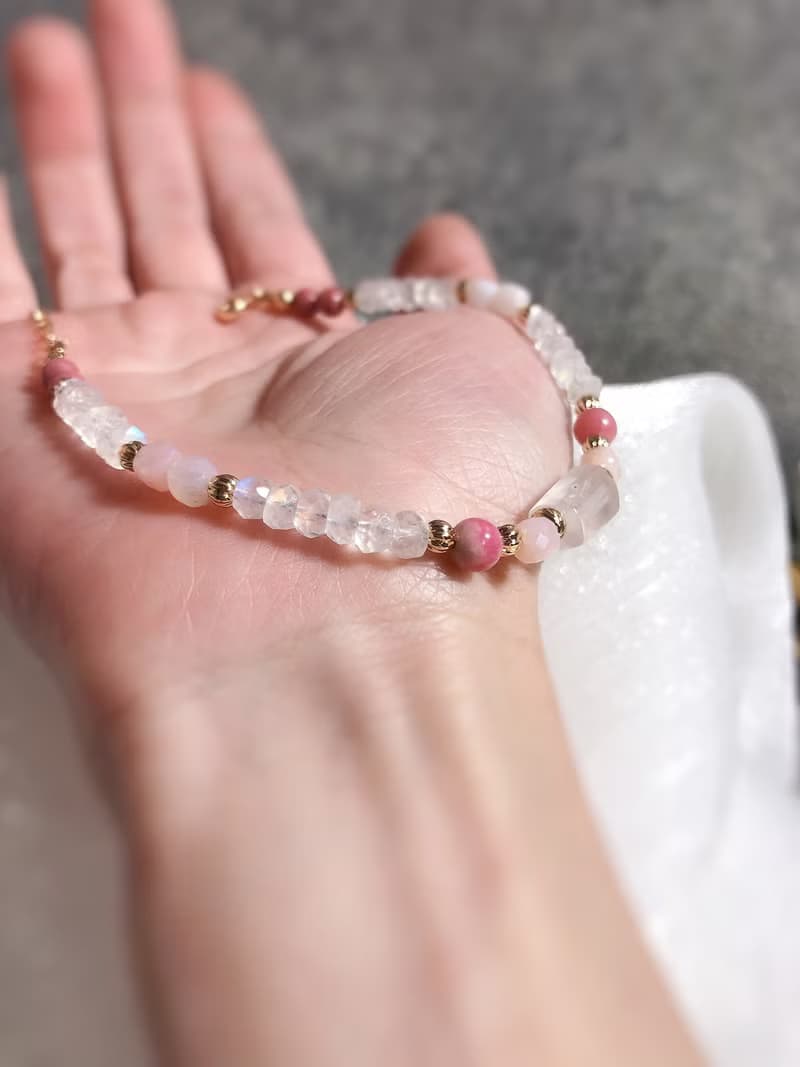 粉晶、粉澳寶、月光石 天然石手鍊