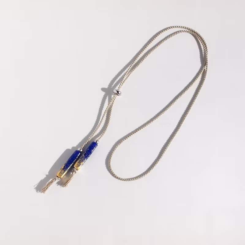 日本製　ラリエットネックレス  Ultramarine　銀化ガラス風モチーフ　金属アレルギー対応　ロングネックレス