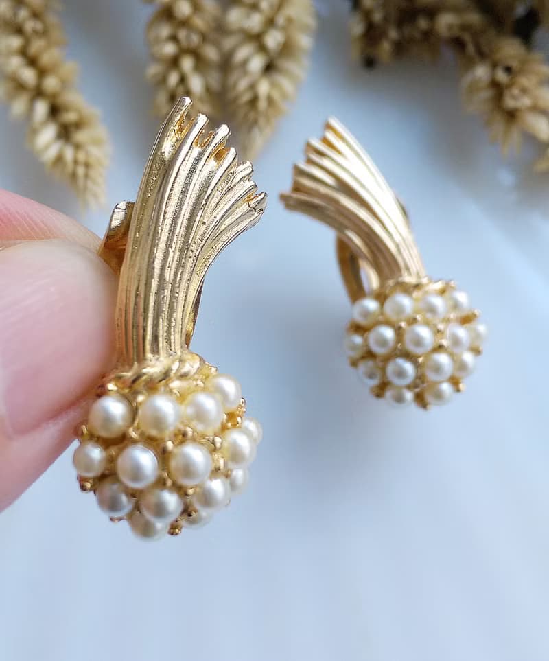 Vintage Jewelry 西洋古董飾品 優雅 小流星 仿珠 夾式耳環
