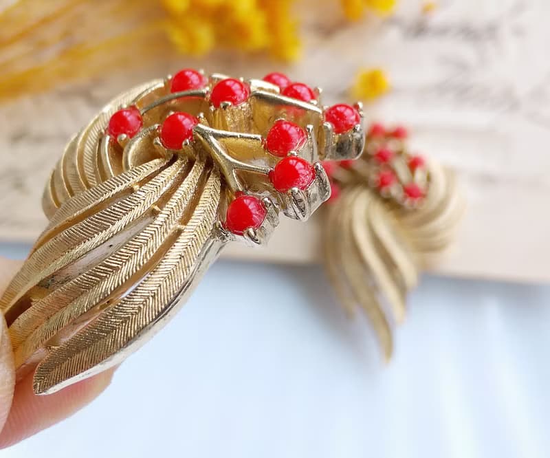 Vintage Jewelry 西洋古董飾品 TRIFARI 對稱流線 夾式耳環