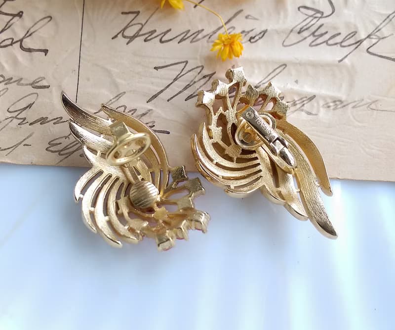 Vintage Jewelry 西洋古董飾品 TRIFARI 對稱流線 夾式耳環