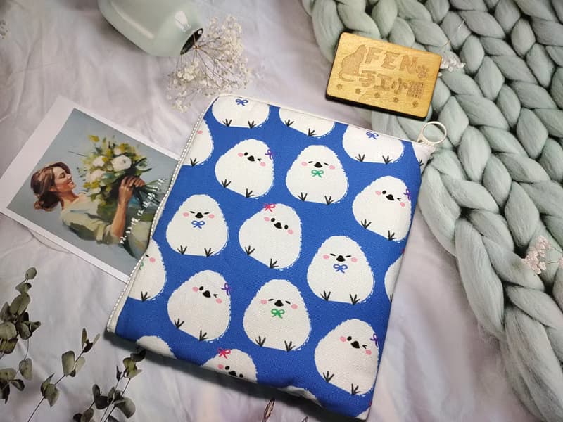 袋物系列-日本限量牛津棉布北長尾山雀L型拉鍊袋鋪棉-電子保護套