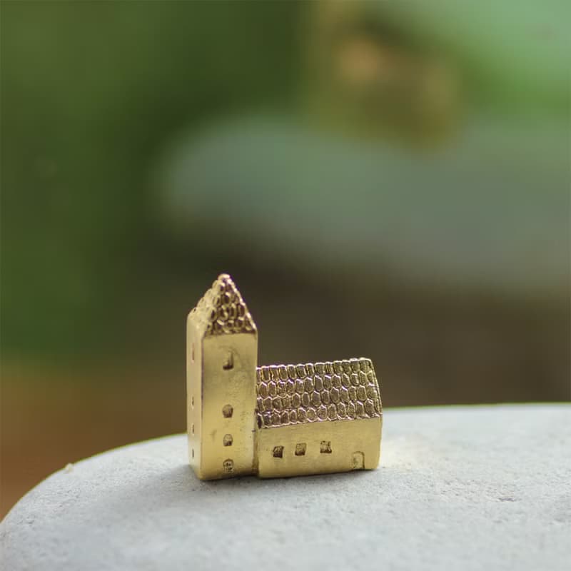 有高塔的小屋-金屬擺飾 療癒小物