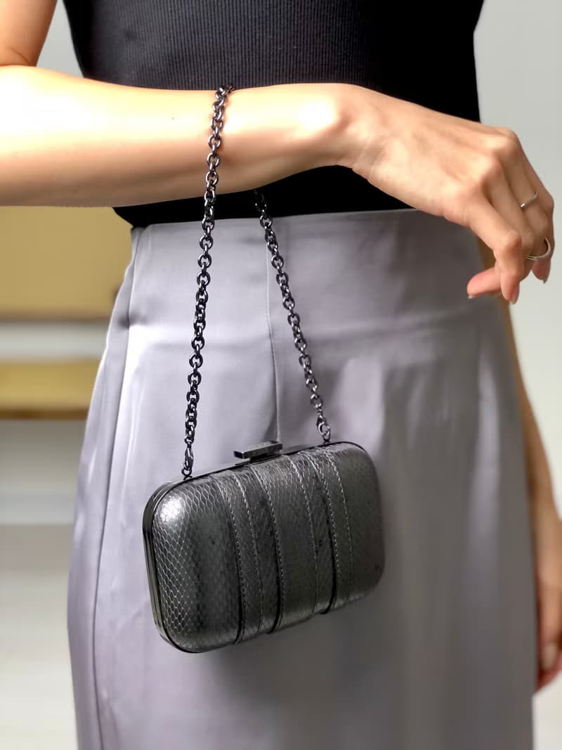【 日本直送　名牌中古包 】GUCCI グッチ ハンドバッグ シルバー がま口 リザード型押し レザー ミニバッグ vintage ヴィンテージ  wh24bj