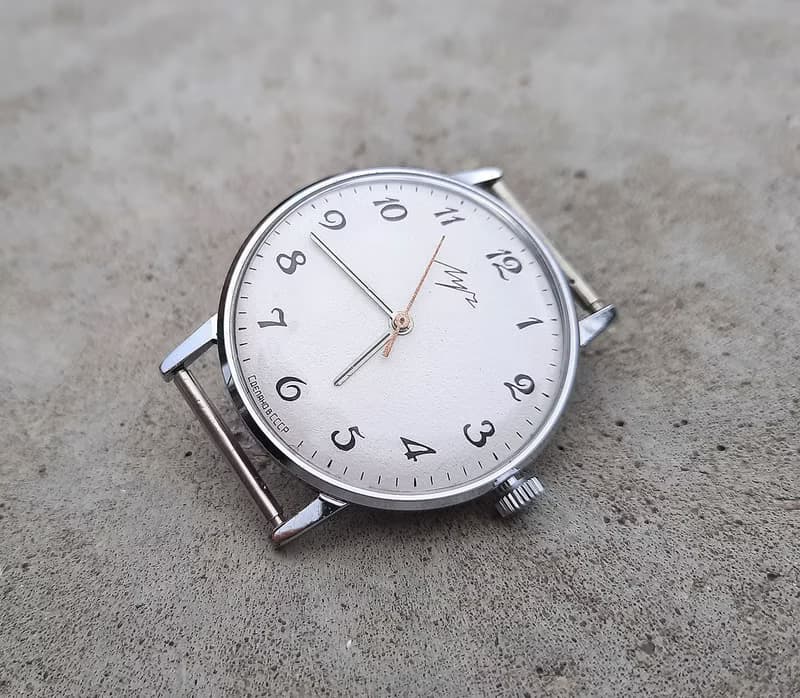 Luch 2209 wind up Soviet wrist watch vintage  – classic white dial mens watch