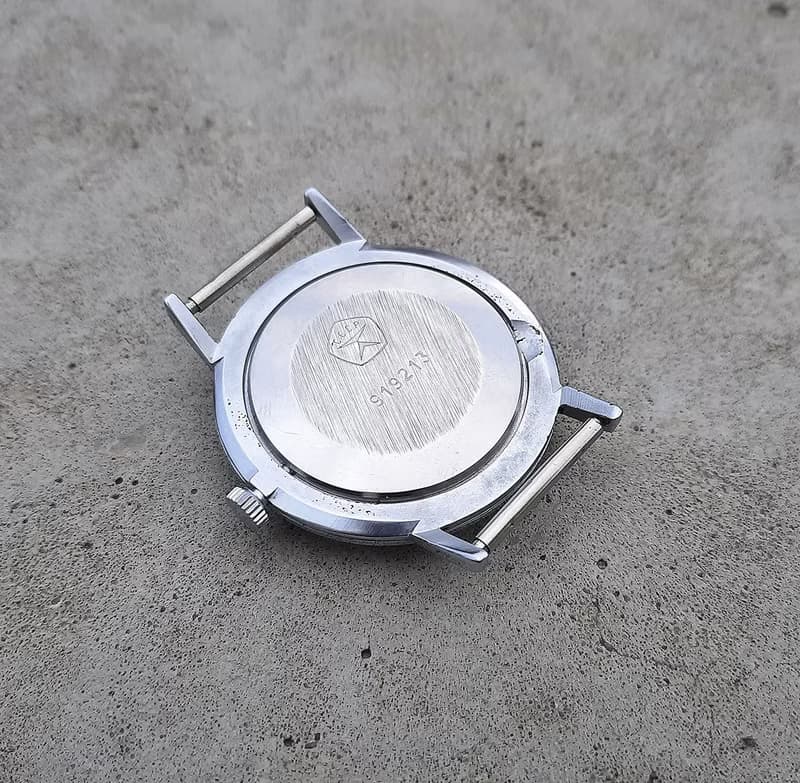 Luch 2209 wind up Soviet wrist watch vintage  – classic white dial mens watch