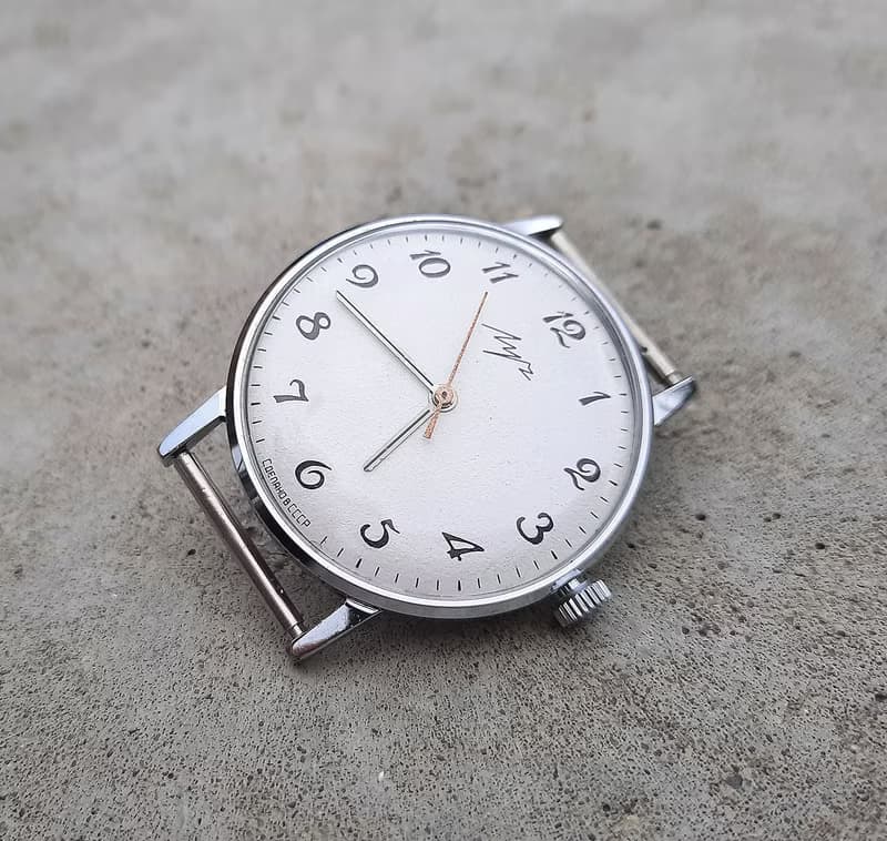 Luch 2209 wind up Soviet wrist watch vintage  – classic white dial mens watch