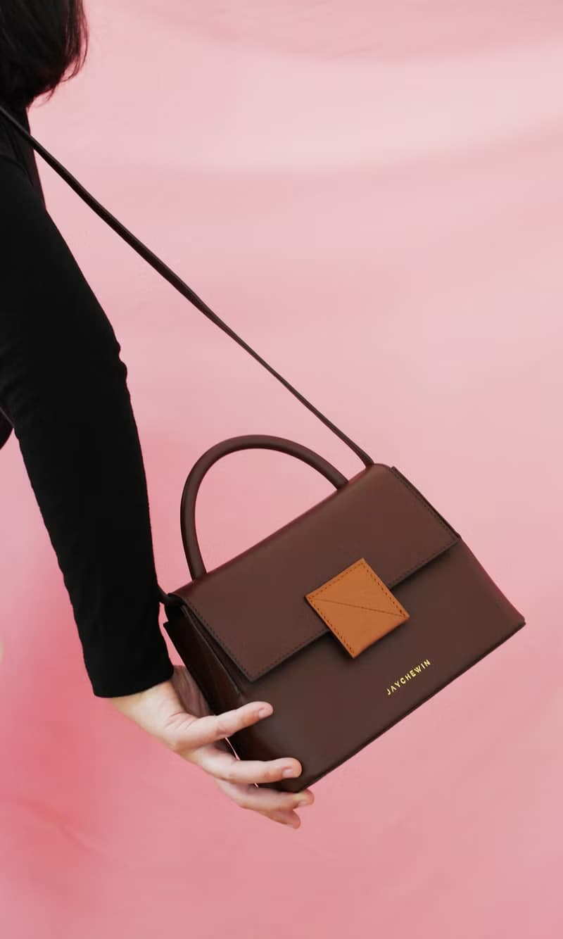 斜背包 Cable Flap Bag 翻蓋手提包 / 核桃棕色 Walnut Brown