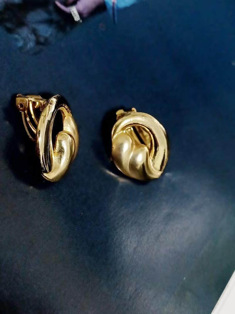 vintage jewelry  古董金色火炬夾式耳環