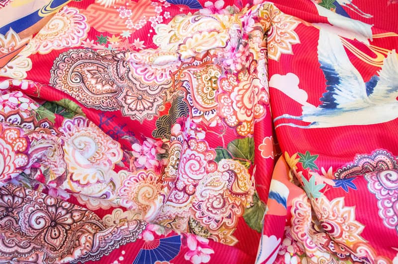 櫻花與雲中鶴 - （紅寶石色）手工印製圍巾／絲巾(Blissfulness Scarf-Ruby Red Colour (Scarf of Joy and long live))