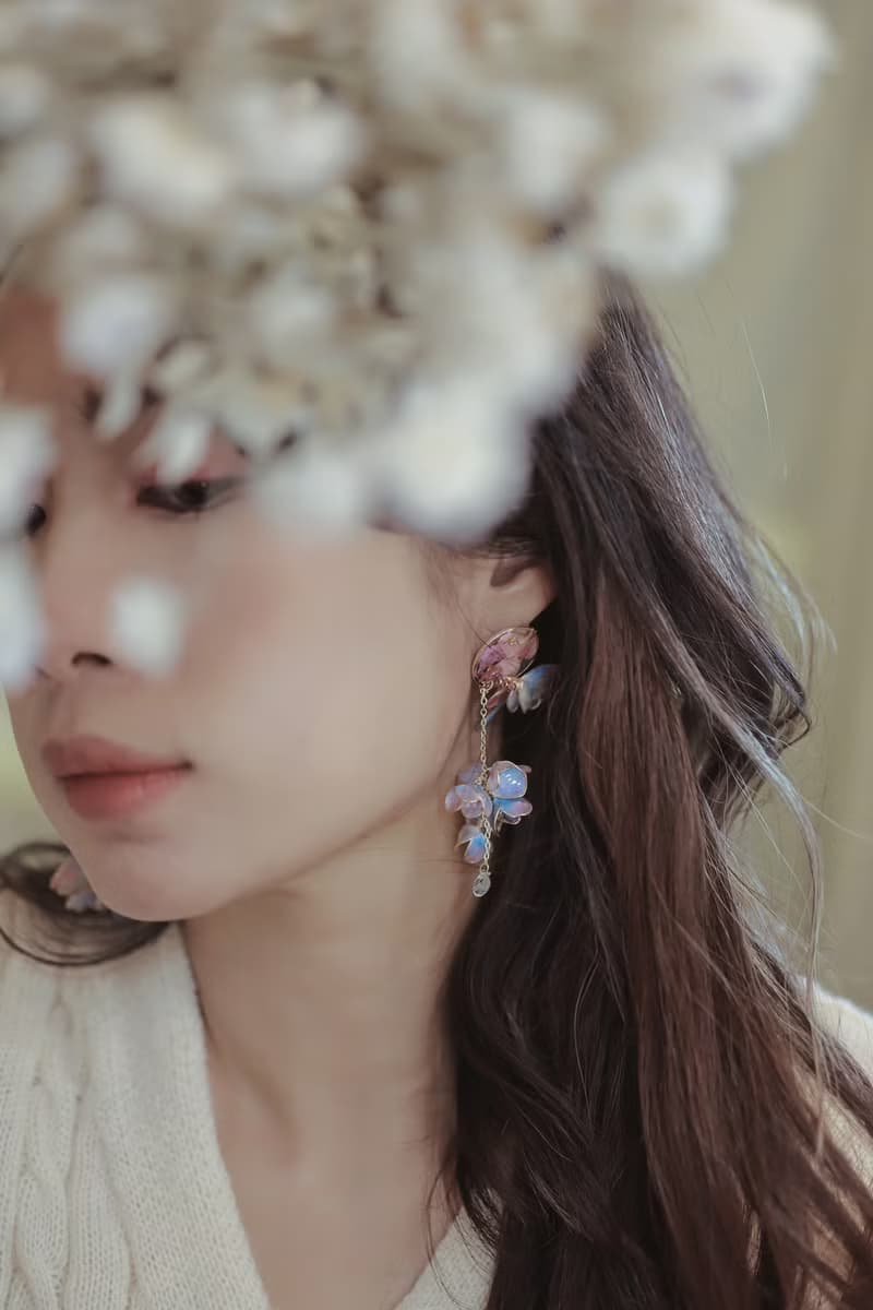 蝶夢  蝴蝶繡球壓花四邊無死角 不對稱 水晶花 樹脂花耳環