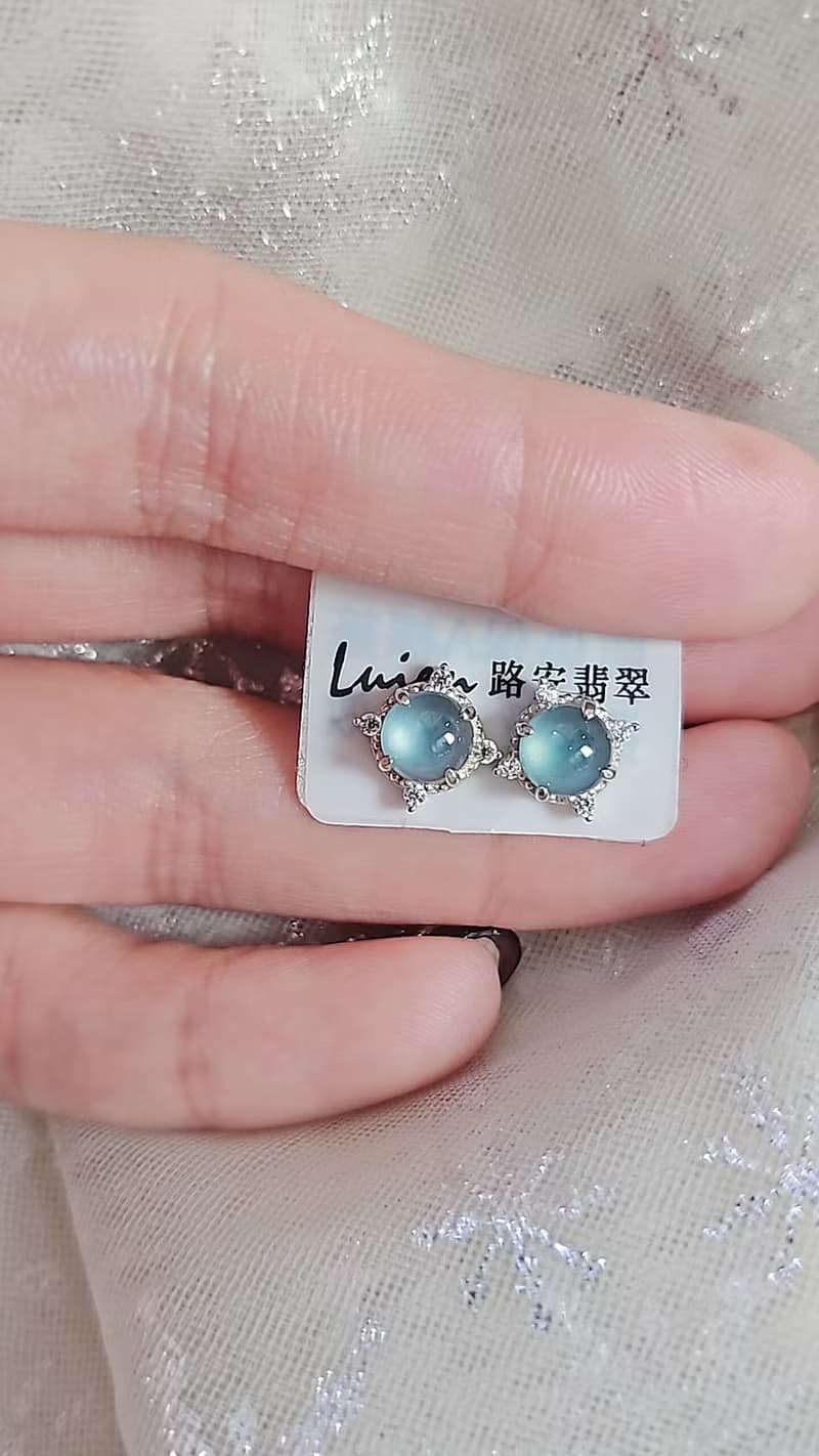 |財富女神|A貨翡翠冰玻藍剛飽滿6mm純銀鍍18k宮廷極簡耳環