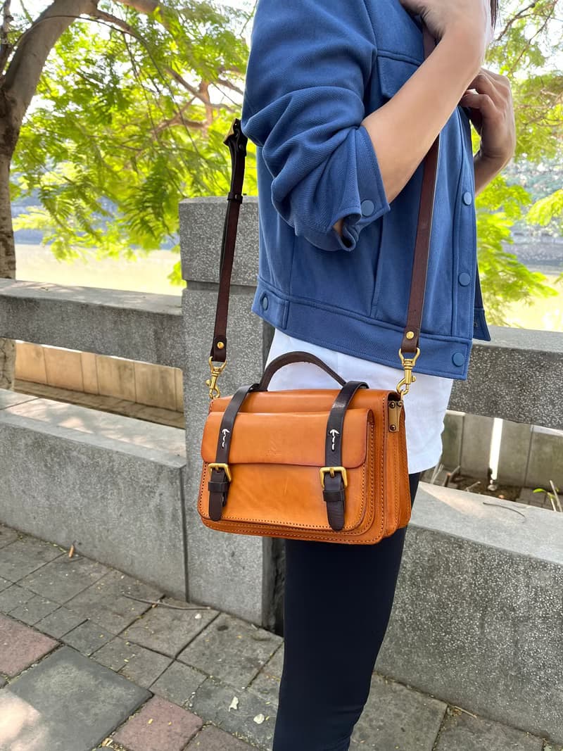 手作復古郵差包 原創頭層植鞣牛皮小方包 女士文藝手提女包 免費