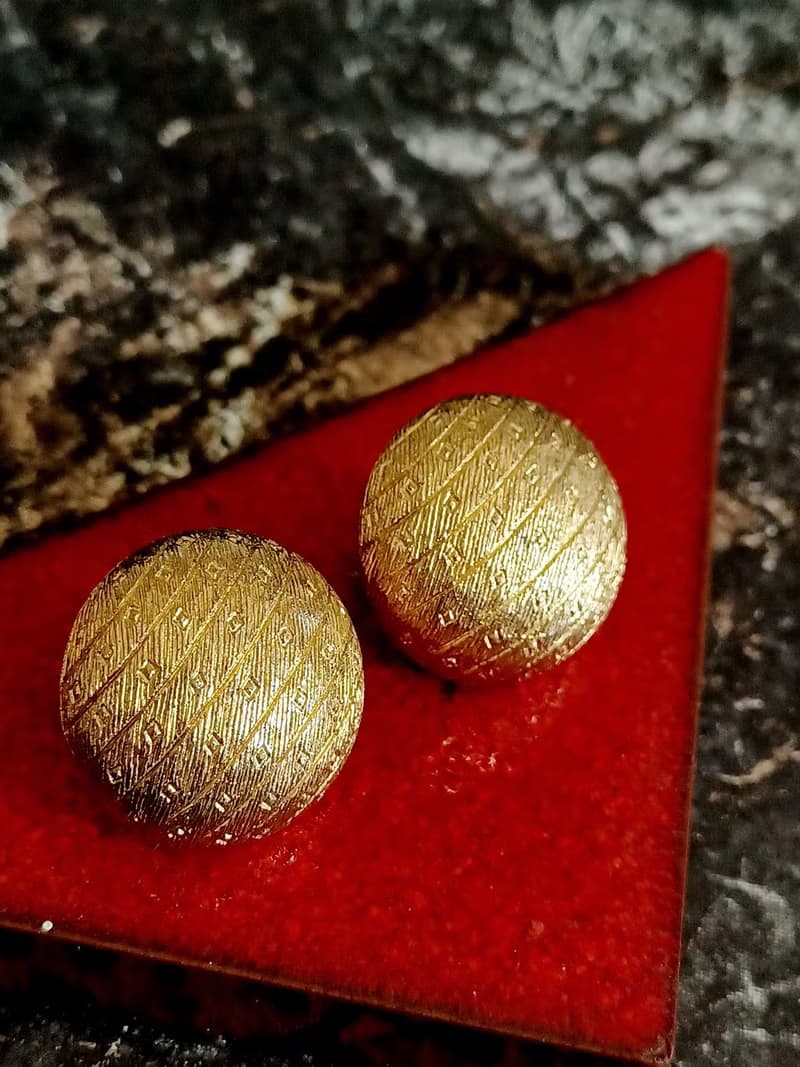 vintage jewelry  古典布紋金鈕扣造型  夾式耳環