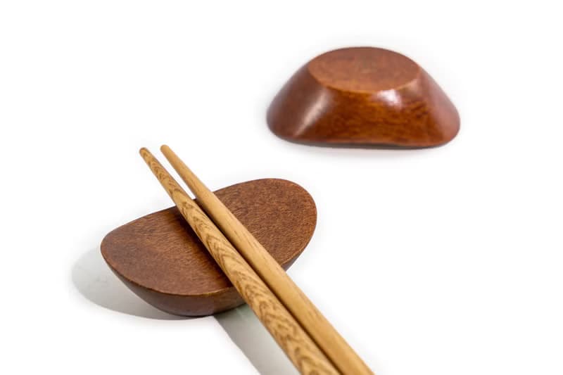 Islandoffer島嶼製作 楠木元寶筷子架/托4個