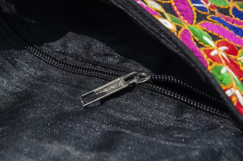 手工刺繡斜背包 民族風包 側背包 肩背包 手工包 刺繡包-繽紛花朵