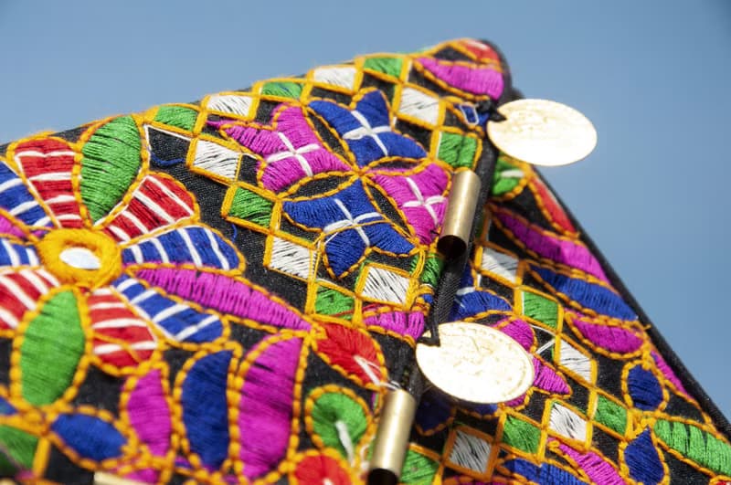 手工刺繡斜背包 民族風包 側背包 肩背包 手工包 刺繡包-繽紛花朵