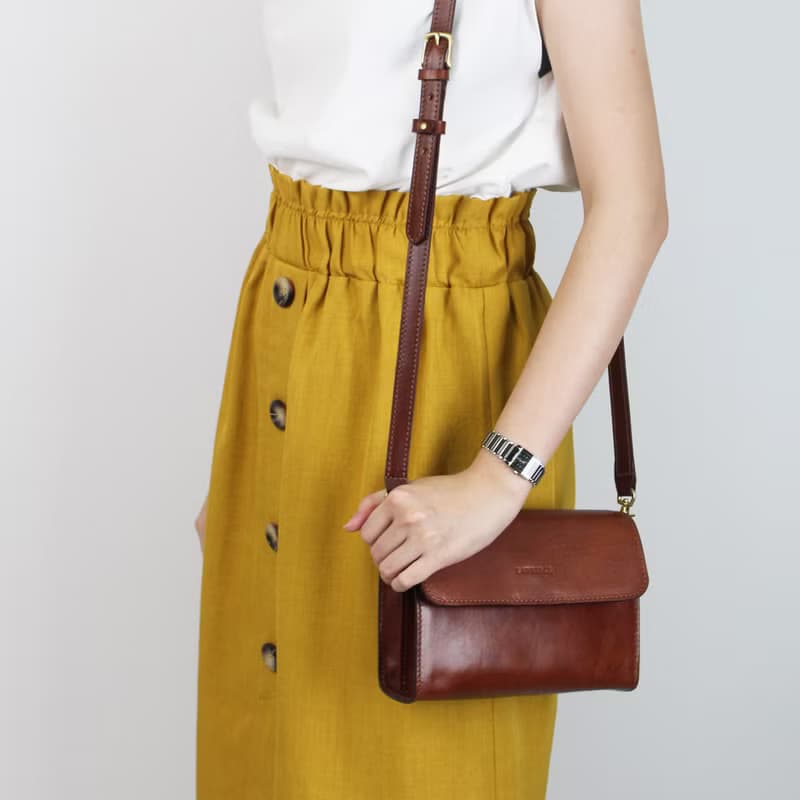 L-3166  棕色義大利植鞣革牛皮斜背小包 生日情人節禮物