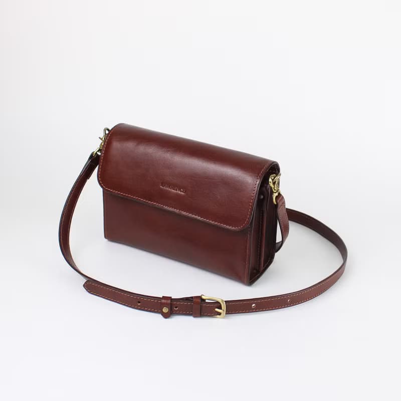 L-3166  棕色義大利植鞣革牛皮斜背小包 生日情人節禮物