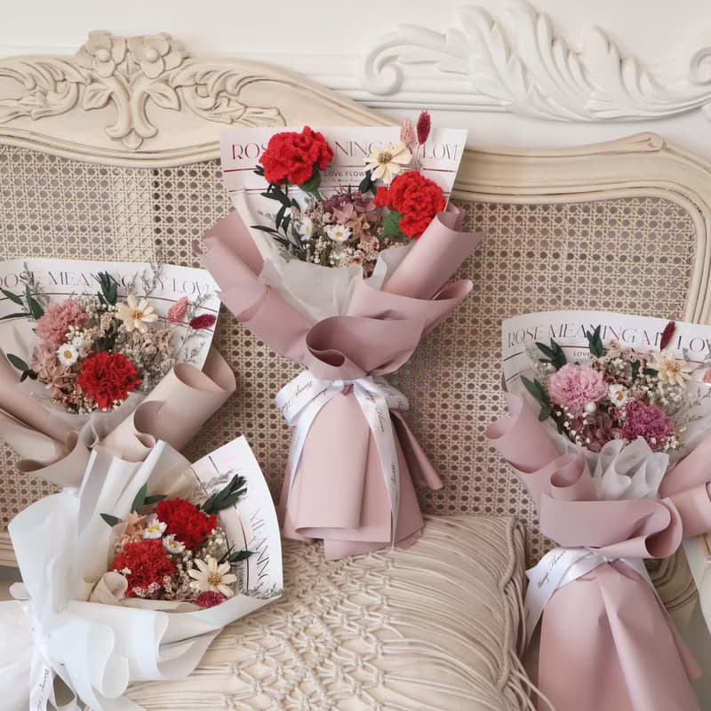粉紫康乃馨/玫瑰花束+透明櫥窗提袋組   永生花 母親節花束 花禮