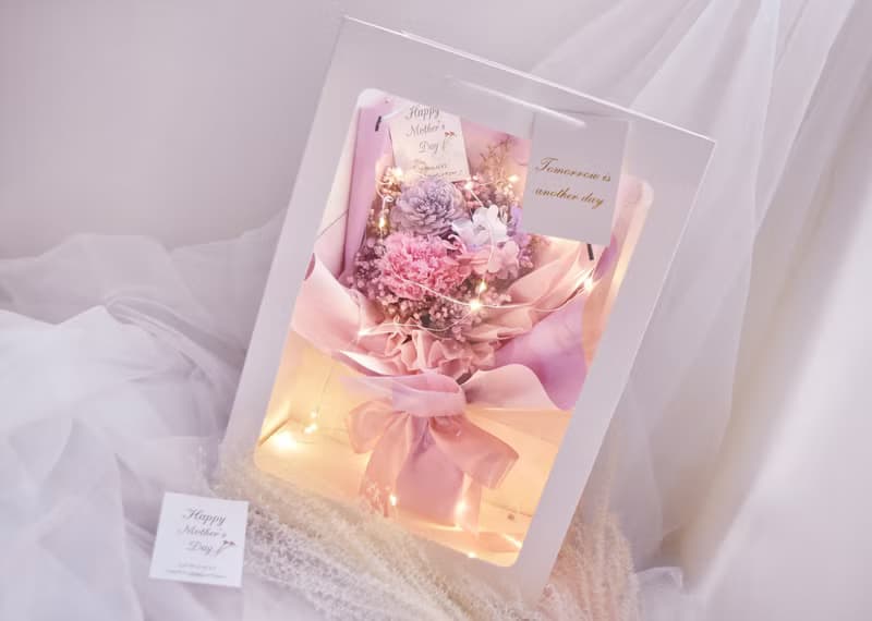 粉紫康乃馨/玫瑰花束+透明櫥窗提袋組   永生花 母親節花束 花禮
