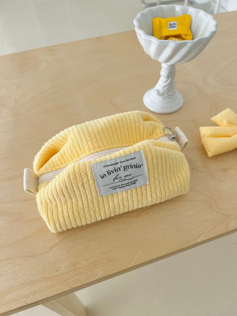 terry corduroy pouch M_milky yellow