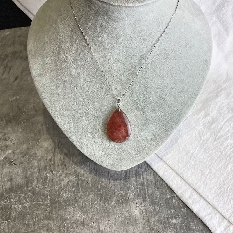|寶石項鍊系列|草莓晶水滴吊墜(S925純銀x項鍊x鎖骨鍊)