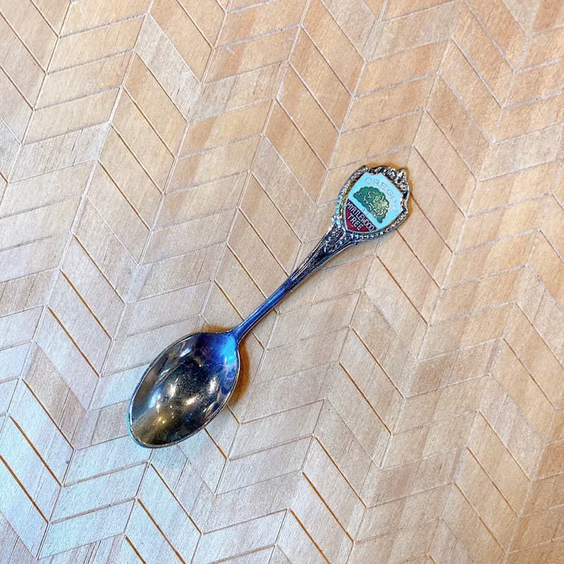 美國古董老物 OPEGON長春木圖騰把柄金屬製小湯匙